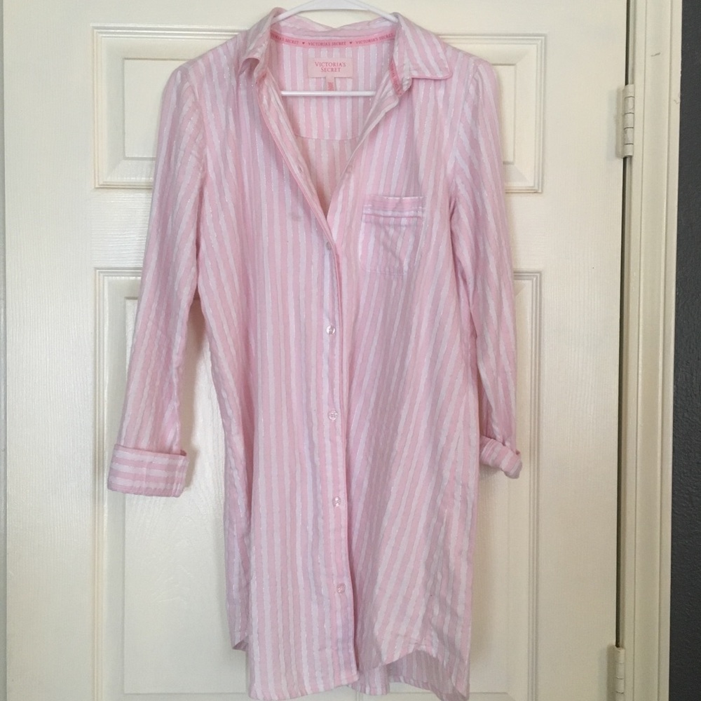 Victoria’s Secret size xs button front shirt
